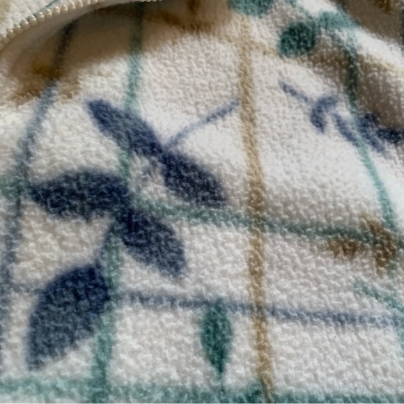 v i n t a g e :: Oversized Floral Pastel Zippered Fleece Jacket - Picture 6 of 12